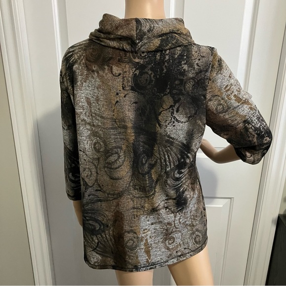 Black & brown lightweight sparkly top - Picture 2 of 6